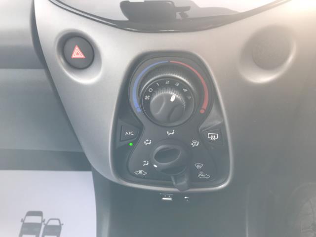 2021 Toyota Aygo 1.0 Vvt-I X-Play Tss 5Dr (WN71NZF) Image 31