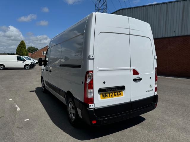 2022 Renault Master MM 35 DCI135 Business+ Medium Roof Van (WN72GXS) Image 7