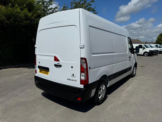 2022 Renault Master MM 35 DCI135 Business+ Medium Roof Van (WN72GXS) Image 9