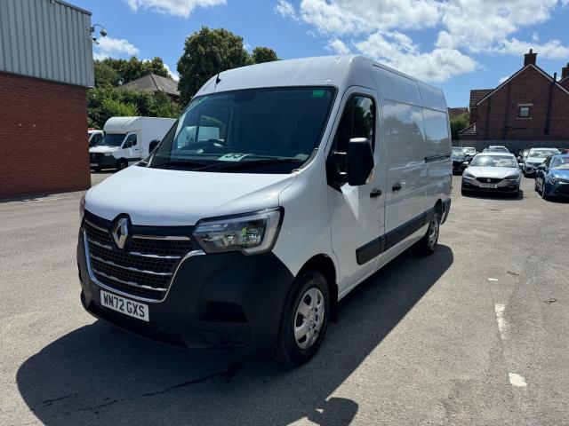 2022 Renault Master MM 35 DCI135 Business+ Medium Roof Van (WN72GXS) Image 4