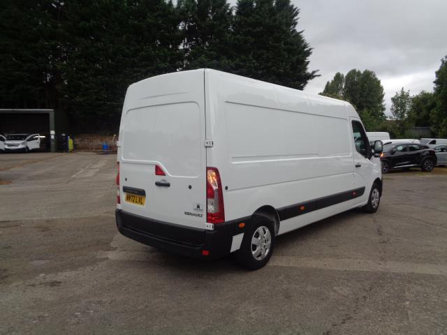 2022 Renault Master Lm35dci 135 Business+ Medium Roof Van (WN72LVL) Image 9