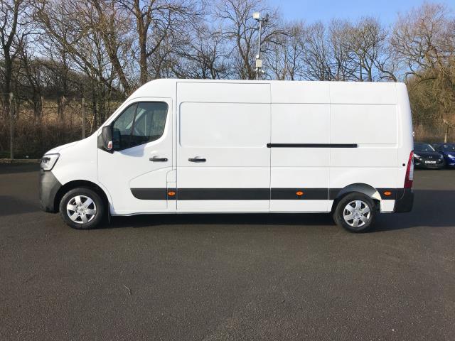 2022 Renault Master Lm35dci 135 Business+ Medium Roof Van (WN72LVO) Image 4