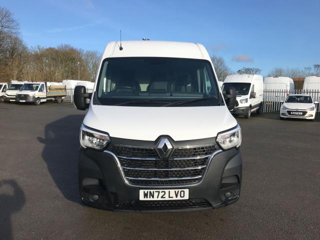 2022 Renault Master Lm35dci 135 Business+ Medium Roof Van (WN72LVO) Image 2