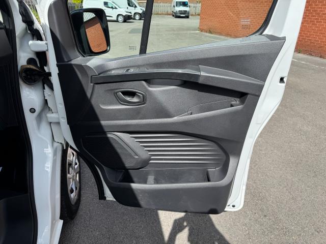 2023 Renault Trafic Sl28 Blue Dci 130 Business+ Van (WO72CPX) Image 18