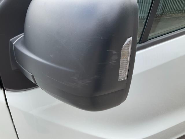 2022 Renault Trafic Sl28 Blue Dci 150 Business Van (WP22HVC) Image 42