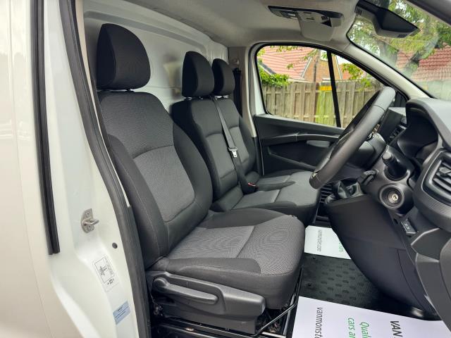 2022 Renault Trafic Sl28 Blue DCI SWB 150 Business Van (WP22HVK) Image 16
