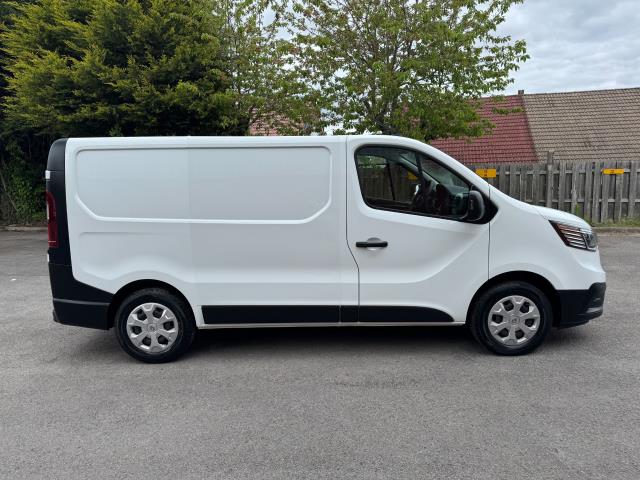 2022 Renault Trafic Sl28 Blue DCI SWB 150 Business Van (WP22HVK) Image 10