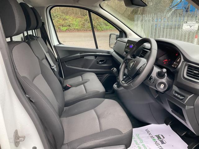 2022 Renault Trafic Sl28 Blue Dci 150 Business Van (WP22ZRX) Image 16