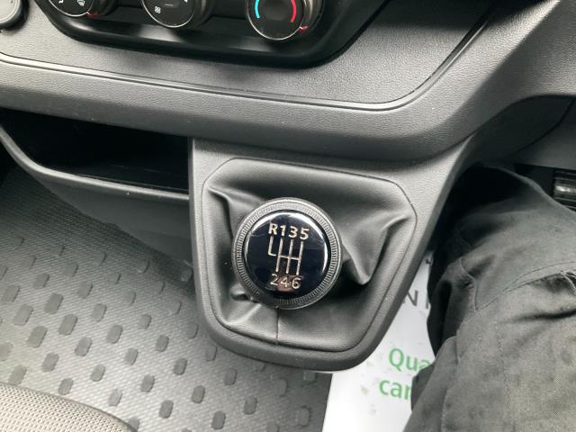 2022 Renault Trafic Sl28 Blue Dci 150 Business Van (WP22ZRX) Image 25