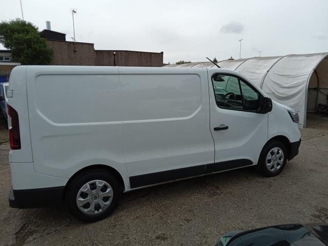2023 Renault Trafic Sl28 Blue Dci 130 Business+ Van (WP23YRX) Image 8