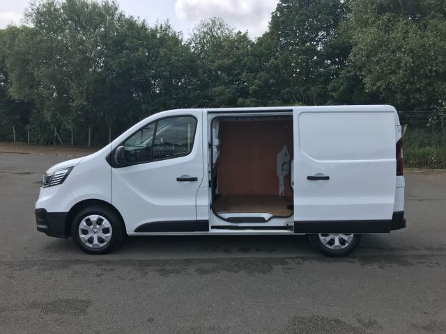 2023 Renault Trafic Sl28 Blue Dci 130 Business+ Van (WP23YUH) Image 6