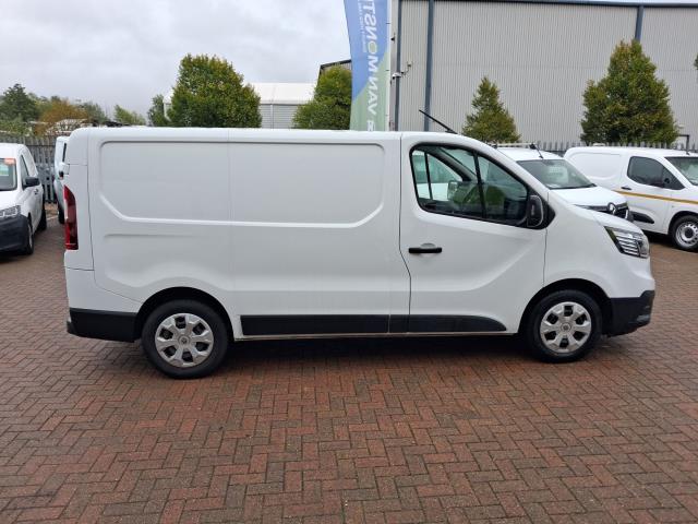 2023 Renault Trafic Sl28 Blue Dci 130 Business+ Van (WP23YVX) Image 10