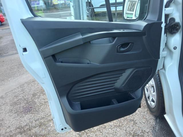 2023 Renault Trafic Sl28 Blue Dci 130 Business+ Van (WP23YXH) Image 19