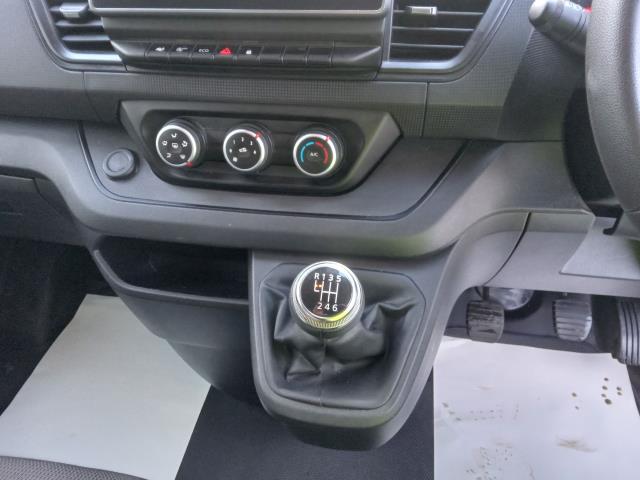 2023 Renault Trafic Sl28 Blue Dci 130 Business+ Van (WP23YXH) Image 28