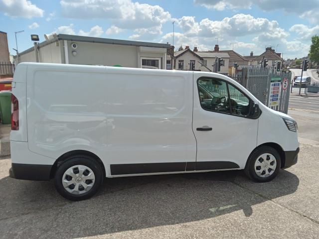 2023 Renault Trafic Sl28 Blue Dci 130 Business+ Van (WP23YYD) Image 8