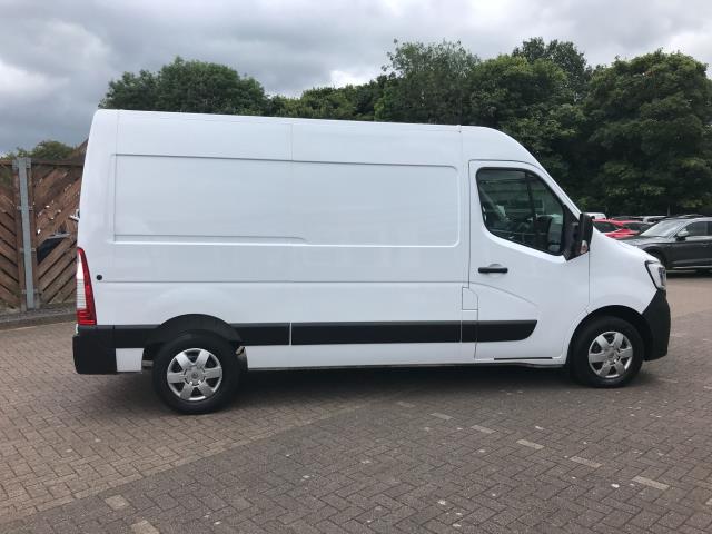 2022 Renault Master MM35DCI 135 BUSINESS+ MWB MEDIUM ROOF EURO 6 VAN (WP72SKK) Image 11