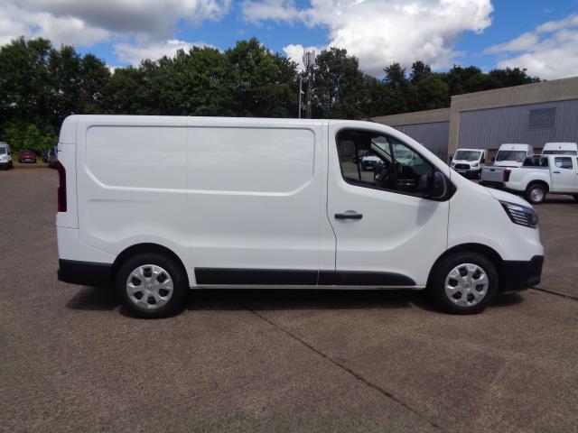 2022 Renault Trafic Sl28 Blue Dci 130 Business+ Van (WP72ZXE) Image 3