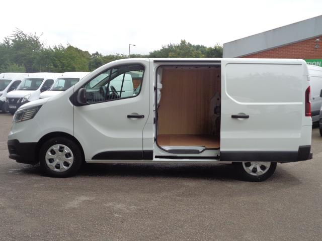 2023 Renault Trafic Sl30 Blue Dci 130 Advance Van (WP73MWG) Image 8