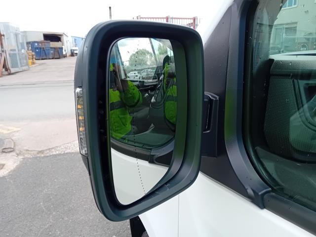 2023 Renault Trafic SL28 L1 H1 BLUE DCI 130PS BUSINESS+  EURO 6 (WR23GJV) Image 40