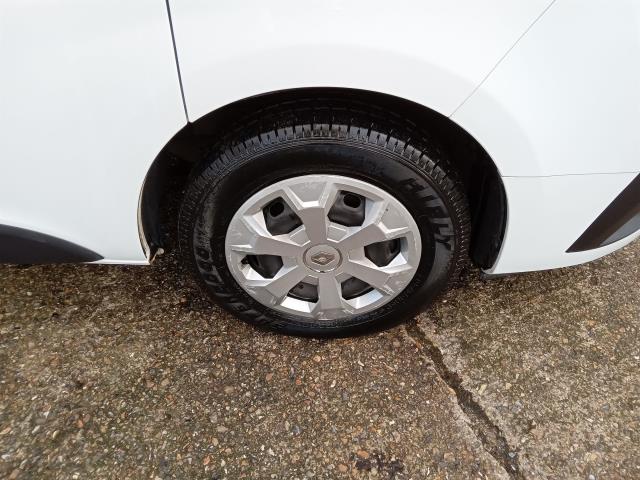 2023 Renault Trafic Ll30 Blue Dci 130 Advance Van (WR73NTC) Image 30