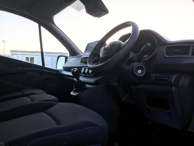 2023 Renault Trafic Ll30 Blue Dci 130 Advance Van (WR73NTC) Image 20