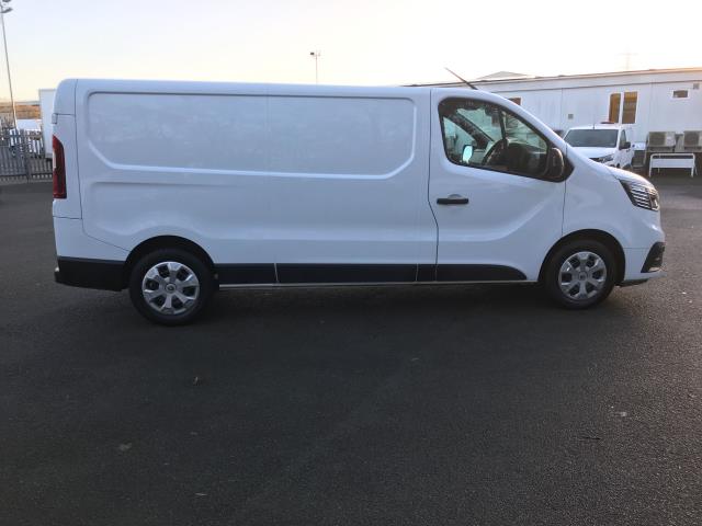2023 Renault Trafic Ll30 Blue Dci 130 Advance Van (WR73NTC) Image 12