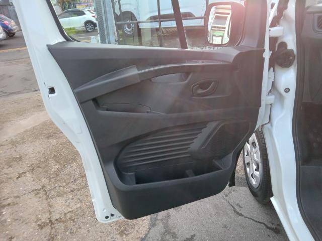 2023 Renault Trafic Ll30 Blue Dci 130 Advance Van (WR73NTC) Image 19