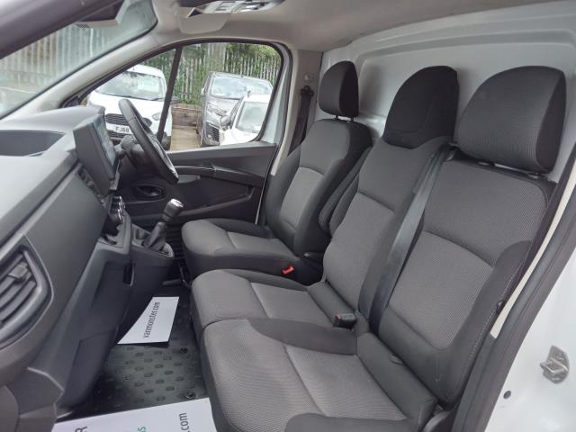 2023 Renault Trafic Ll30 Blue Dci 130 Advance Van (WR73NVP) Image 16