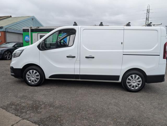 2023 Renault Trafic Sl30 Blue Dci 130 Advance Van - Great Value Trafic with LOW miles  | Trusted 4.9★ | Be Quick (WR73NWS) Image 5