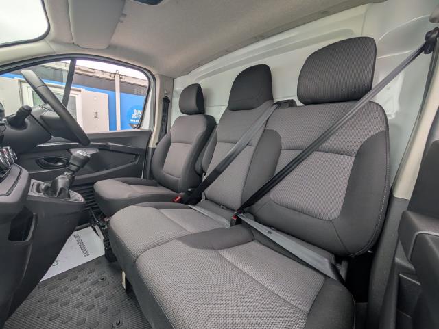 2023 Renault Trafic Sl30 Blue Dci 130 Advance Van - Great Value Trafic with LOW miles  | Trusted 4.9★ | Be Quick (WR73NWS) Image 15