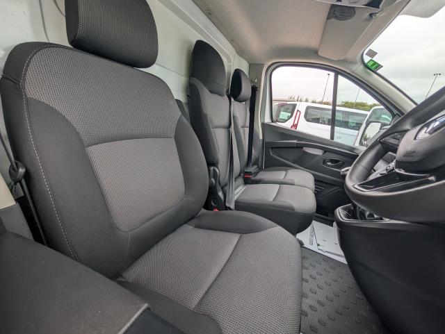 2023 Renault Trafic Sl30 Blue Dci 130 Advance Van - Great Value Trafic with LOW miles  | Trusted 4.9★ | Be Quick (WR73NWS) Image 16