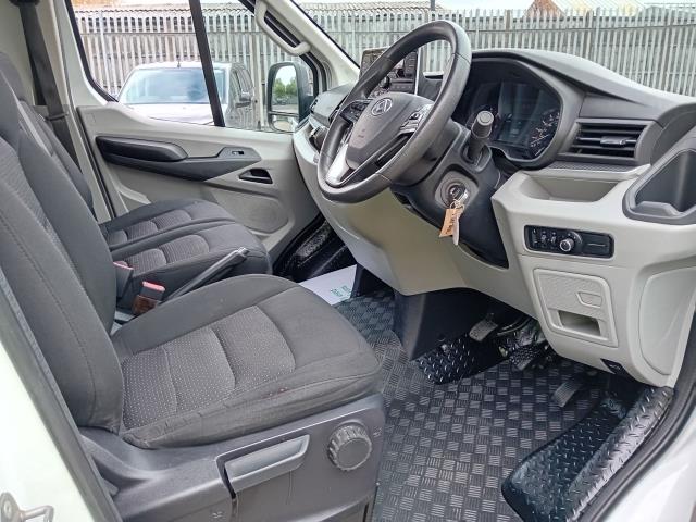 2022 Maxus Deliver 9 D20 SINGLE CAB 4 METRE DROPSIDE 150PS EURO 6 AIR CON  (WV22NFC) Image 17