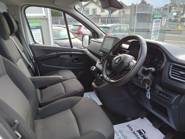 2022 Renault Trafic Ll30 Blue Dci 130 Business+ Van (YA22DHV) Image 22