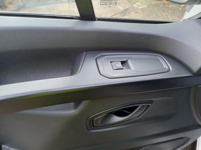 2022 Renault Trafic Ll30 Blue Dci 130 Business+ Van (YA22DHV) Image 19