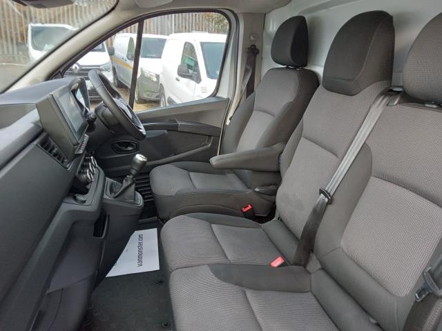2022 Renault Trafic Ll30 Blue Dci 130 Business+ Van (YA22DHV) Image 18