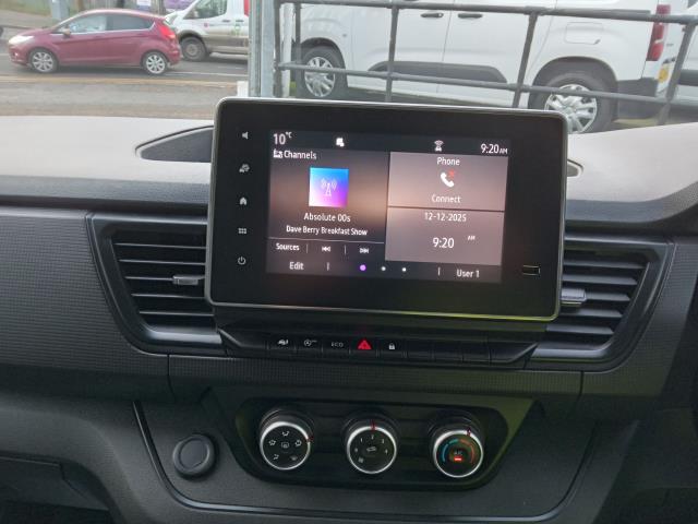 2022 Renault Trafic Ll30 Blue Dci 130 Business+ Van (YA22DHV) Image 28