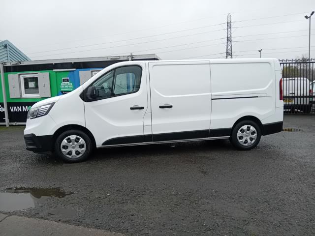 2022 Renault Trafic Ll30 Blue Dci 130 Business+ Van (YA22DJV) Image 4