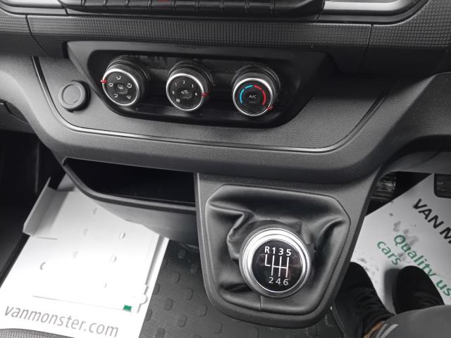 2022 Renault Trafic Ll30 Blue Dci 130 Business+ Van (YA22DJV) Image 27