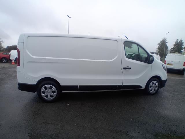 2022 Renault Trafic Ll30 Blue Dci 130 Business+ Van (YA22DJV) Image 9