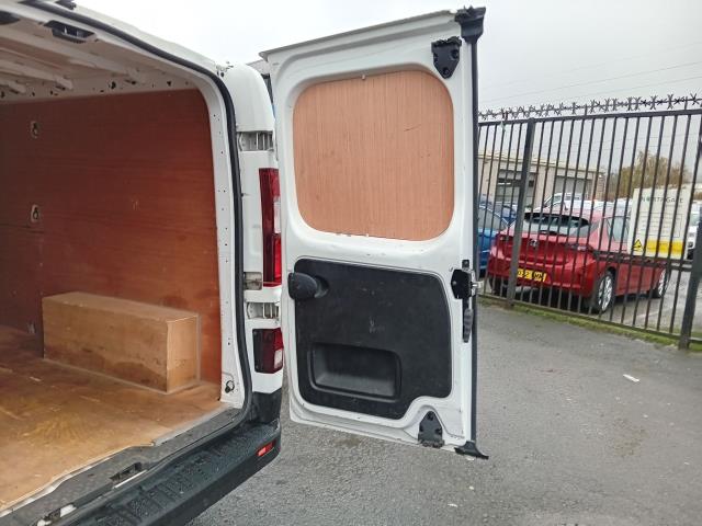 2022 Renault Trafic Ll30 Blue Dci 130 Business+ Van (YA22DJV) Image 20