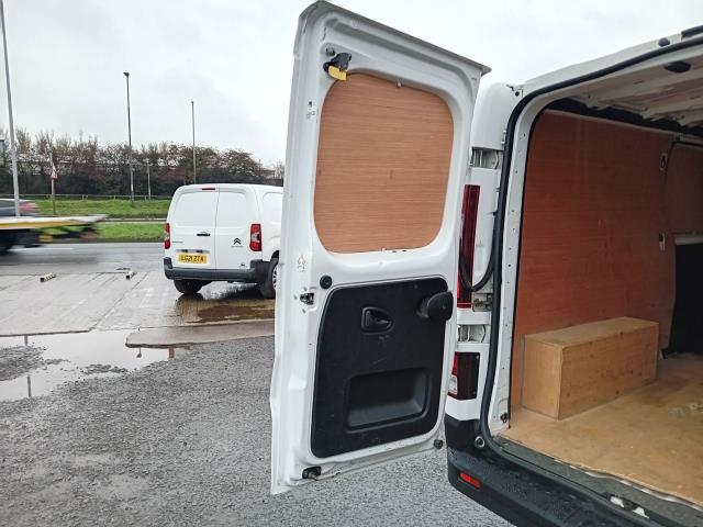 2022 Renault Trafic Ll30 Blue Dci 130 Business+ Van (YA22DJV) Image 19