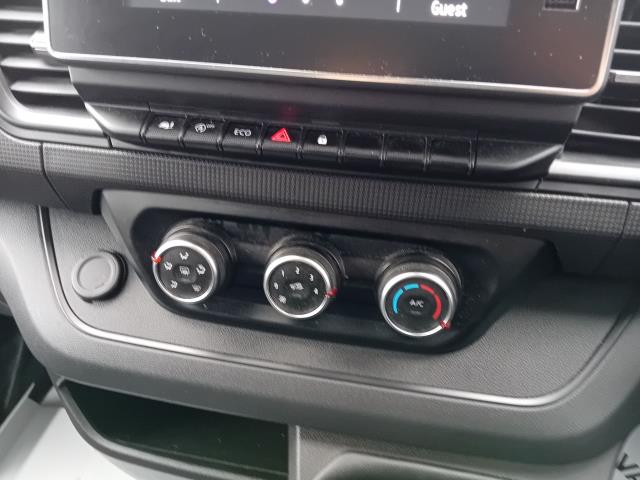 2022 Renault Trafic Ll30 Blue Dci 130 Business+ Van (YA22DJV) Image 26