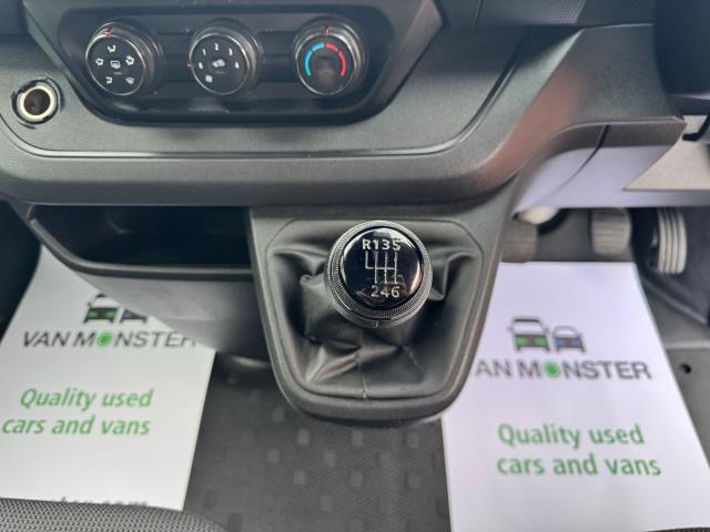 2022 Renault Trafic LWB H/ROOF Lh30 Blue Dci 150 High Roof Business Van (YB22UVO) Image 32