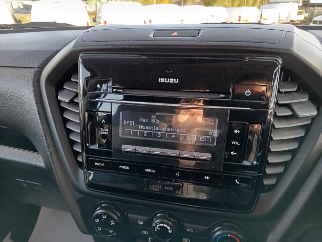 2021 Isuzu D-Max 1.9 Utility Double Cab 4X4 (YD21FUT) Image 25