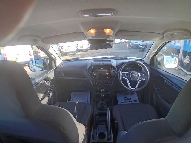 2021 Isuzu D-Max 1.9 Utility Double Cab 4X4 (YD21FUT) Image 18