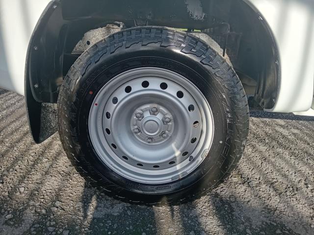 2021 Isuzu D-Max 1.9 Utility Double Cab 4X4 (YD21FUT) Image 13