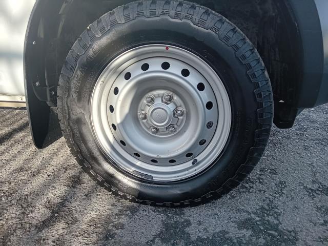 2021 Isuzu D-Max 1.9 Utility Double Cab 4X4 (YD21FUT) Image 12