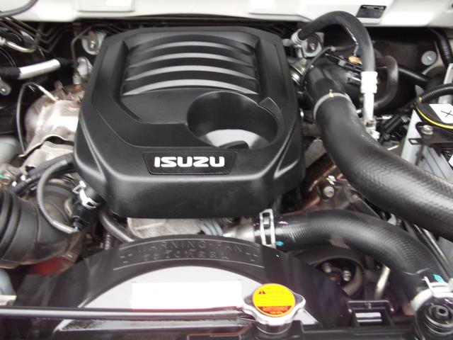 2018 Isuzu D-Max DOUBLE CAB 4X4 1.9TD 136PS EURO 6 (YH68BHO) Image 33