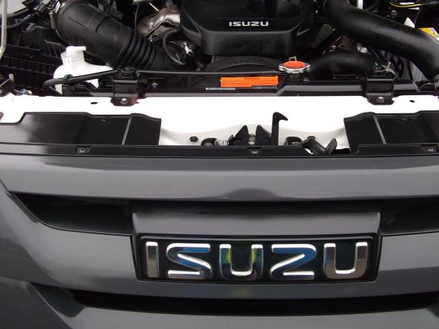 2018 Isuzu D-Max DOUBLE CAB 4X4 1.9TD 136PS EURO 6 (YH68BHO) Thumbnail 35