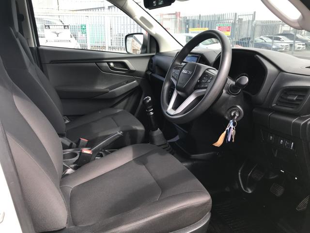 2021 Isuzu D-Max 1.9TD DOUBLE CAB 4X4 UTILITY 136PS EURO 6 (YK71ZHA) Image 17